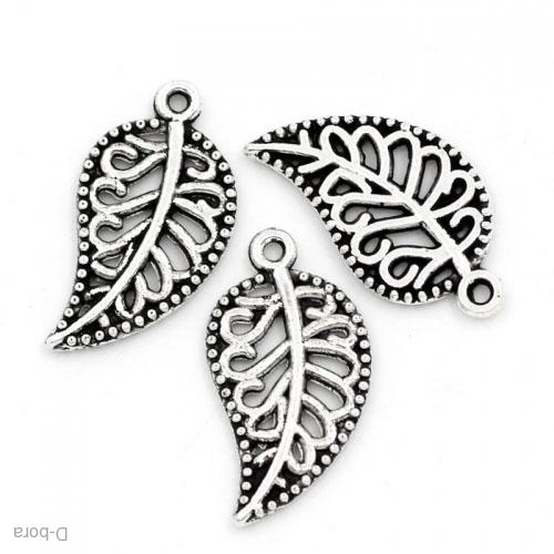Levél charm